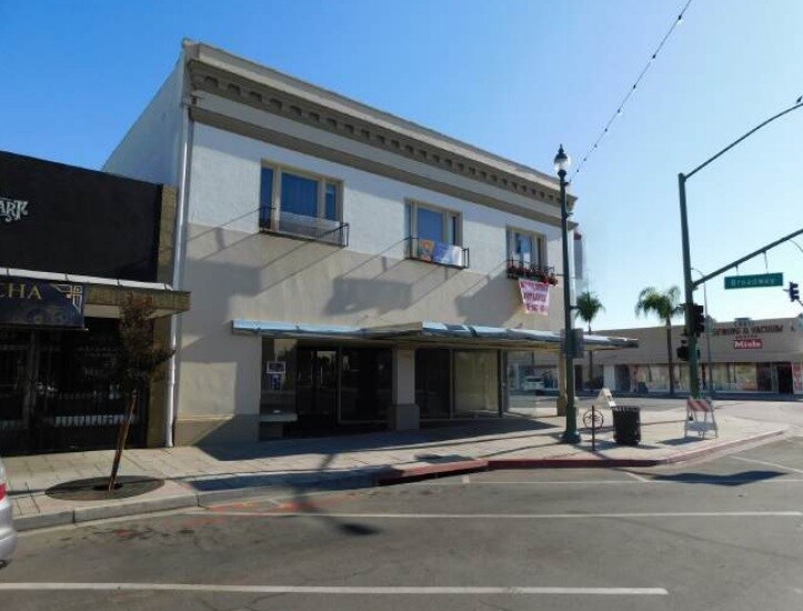 More Photos Of 114 N Broadway, Escondido Storefront For Lease