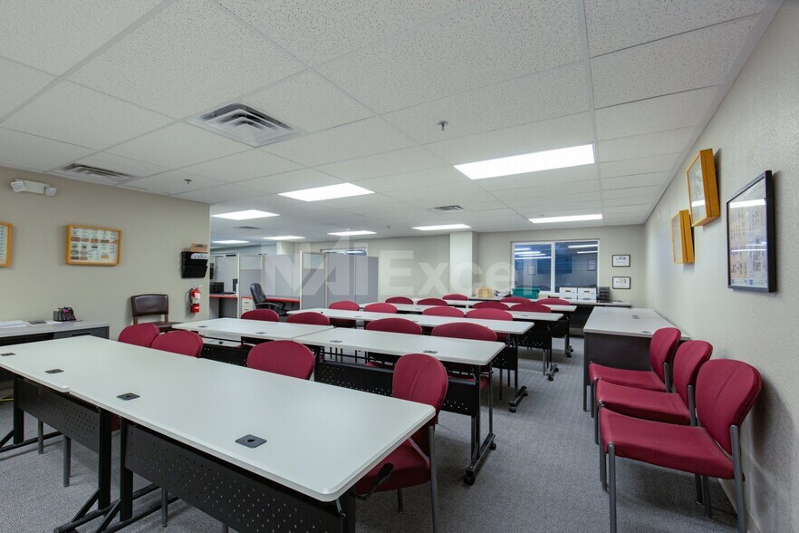 More Photos Of 4429 Losee Rd, North Las Vegas Warehouse For Sale