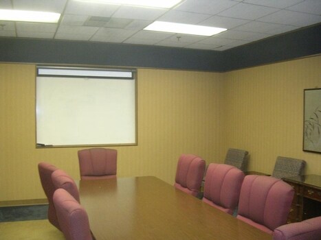 More Photos Of 2020 Remount Rd, Gastonia Office For Lease