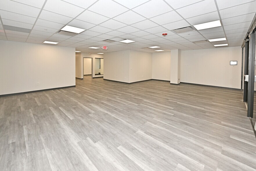 More Photos Of 50 Tice Blvd, Woodcliff Lake Office For Lease