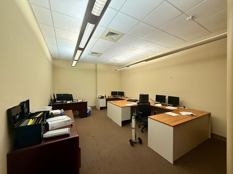 More Photos Of 2525 N Palafox St, Pensacola Medical For Lease