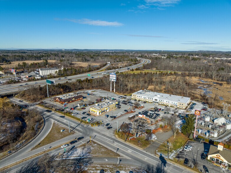 More Photos Of 147 Pelham St, Methuen Medical For Lease