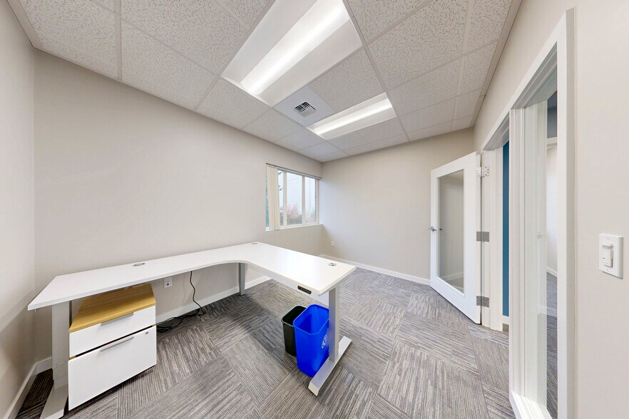 More Photos Of 1770 Barnes Blvd SW, Tumwater Office For Sale