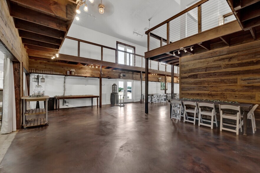 More Photos Of 7250 Fm 306, New Braunfels Freestanding For Sale