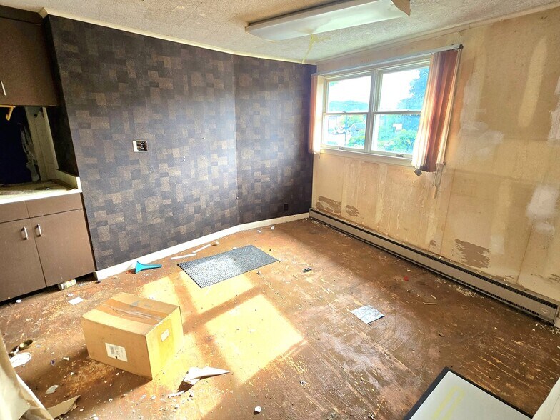 More Photos Of 420 Long Hill Rd, Groton Medical For Sale