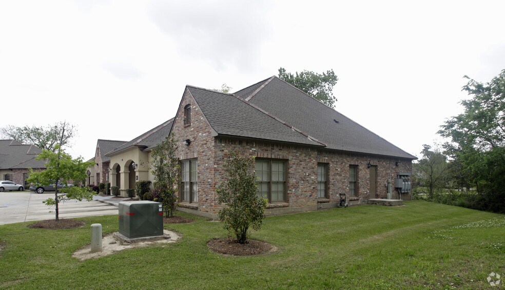 More Photos Of 10101 Siegen Ln, Baton Rouge Loft Creative Space For Lease