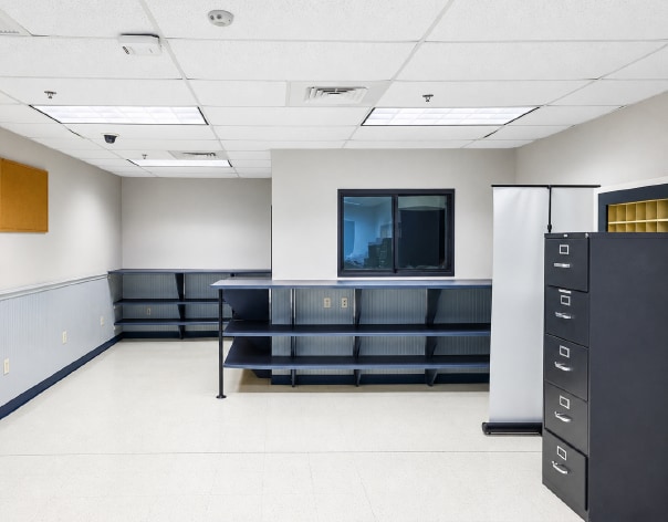 More Photos Of 550 Long Beach Blvd, Stratford Distribution For Lease