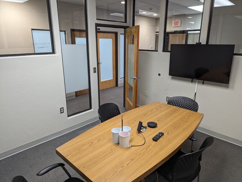 More Photos Of 180 W Magee Rd, Tucson Medical For Lease