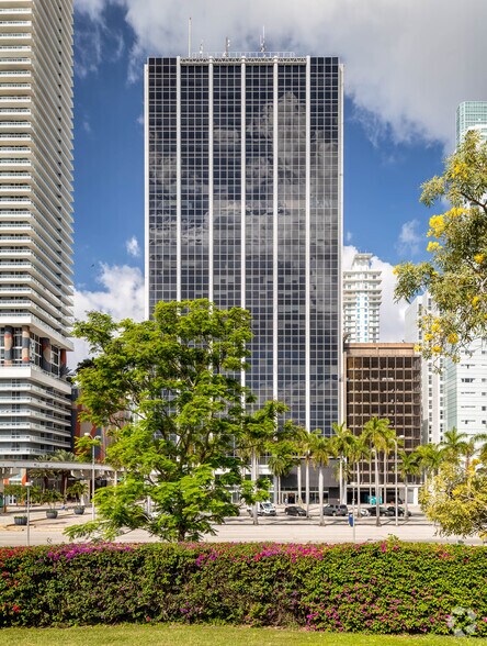 More Photos Of 100 N Biscayne Blvd, Miami Office For Lease