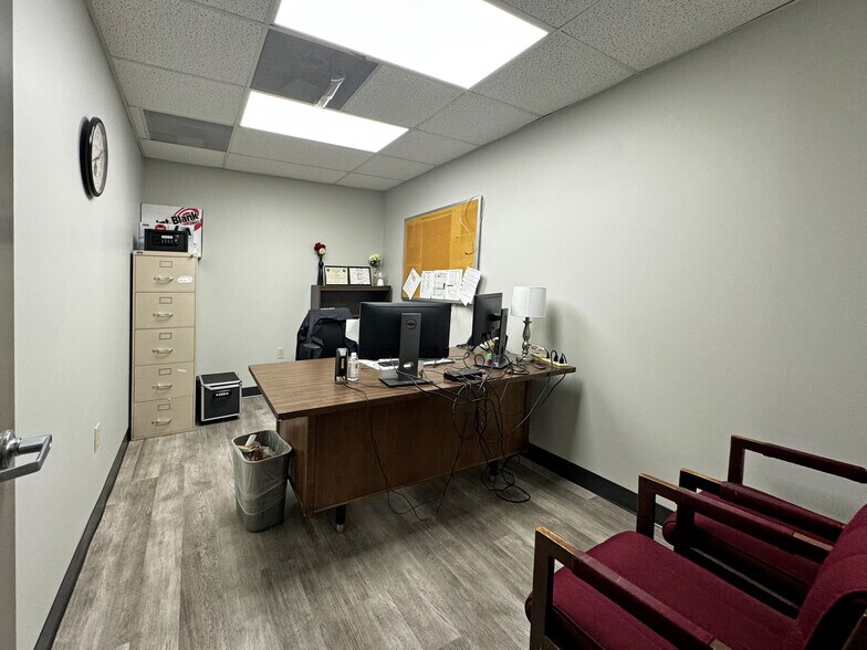 More Photos Of 29-31 Coburn Ave, Orlando Office For Sale
