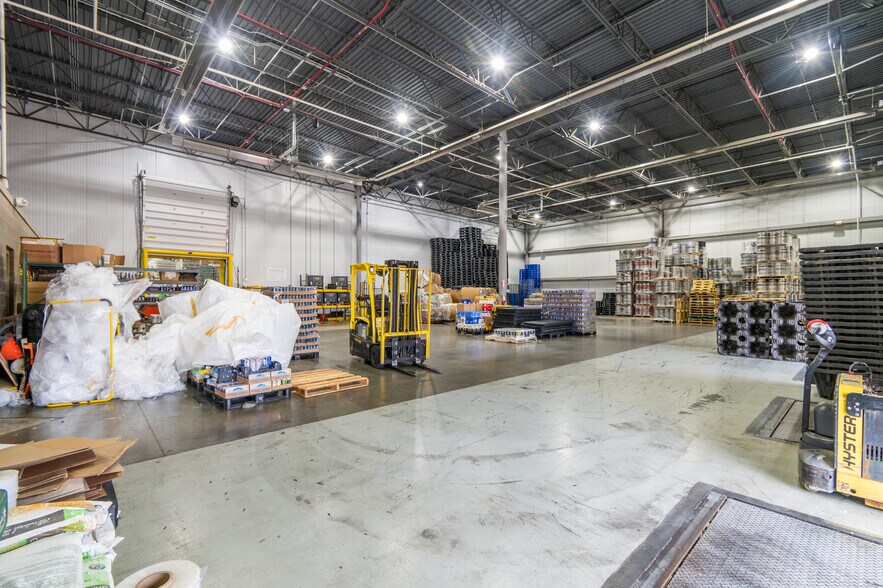 More Photos Of 13255 Centech Rd, Omaha Distribution For Sale