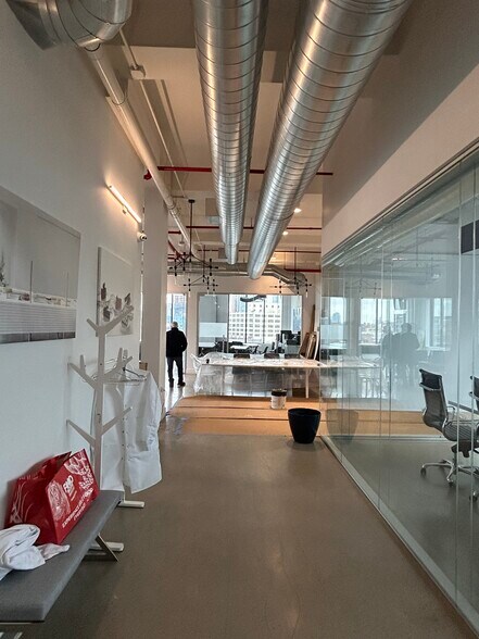 More Photos Of 4310 9th St, Long Island City Office For Lease