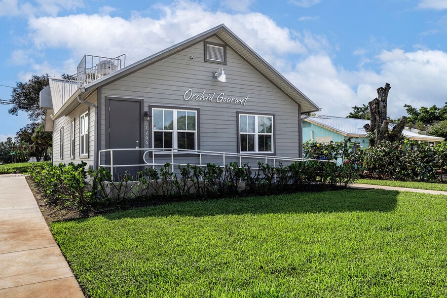 More Photos Of 1766 14th Ave, Vero Beach Restaurant For Sale
