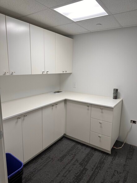 More Photos Of 970 Burrard St, Vancouver Medical For Sale