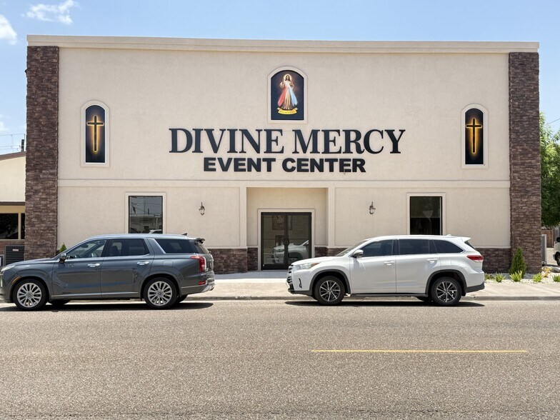 Primary Photo Of 200 W Cano St, Edinburg Religious Facility For Lease