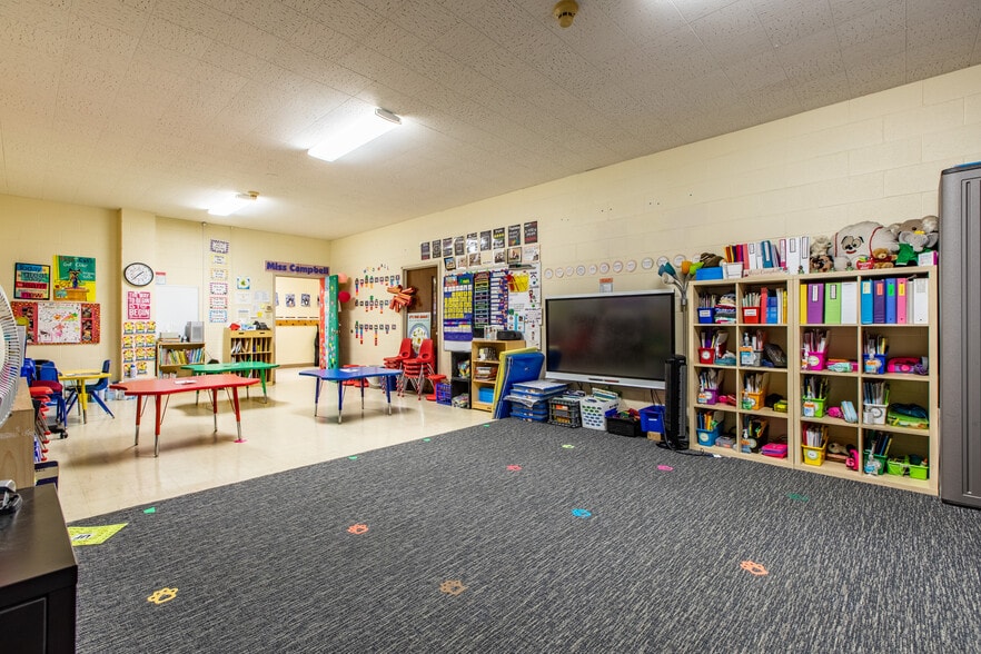 More Photos Of 974 Skyline Dr SW, Rochester Religious Facility For Lease