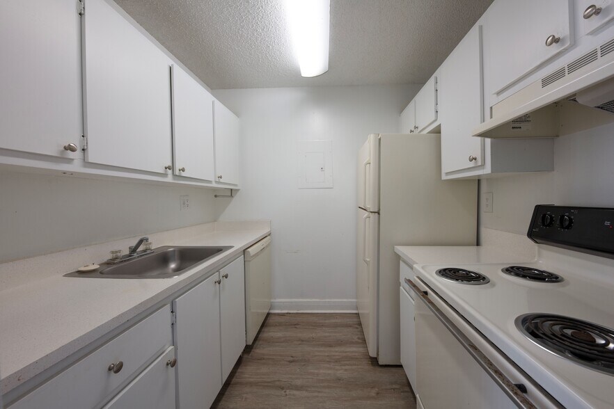 More Photos Of 361 NE 191st St, Miami Apartments For Sale