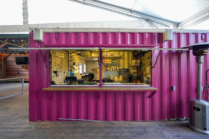 More Photos Of 1403 Nance St, Houston Restaurant For Lease