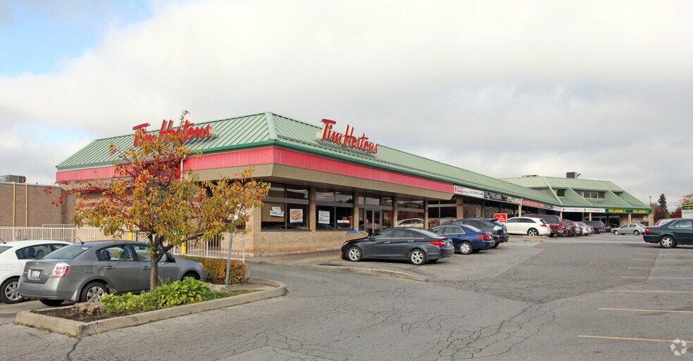 Primary Photo Of 370 Steeles Ave W, Vaughan General Retail For Lease
