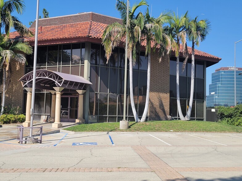 More Photos Of 3218 E Holt Ave, West Covina Loft Creative Space For Sale