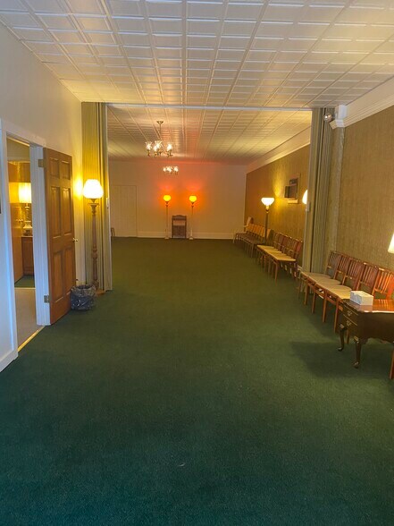 More Photos Of 268/270 Young St, Wilson Office For Lease