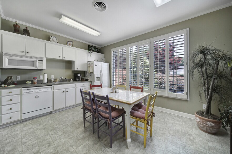 More Photos Of 312 N Main St, Lancaster Office For Lease