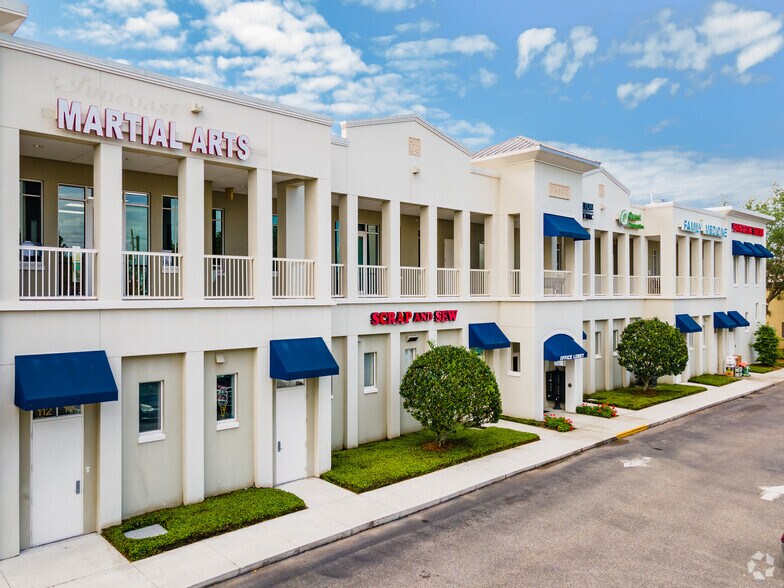 More Photos Of 16540 Pointe Village Dr, Lutz Storefront Retail Office For Lease