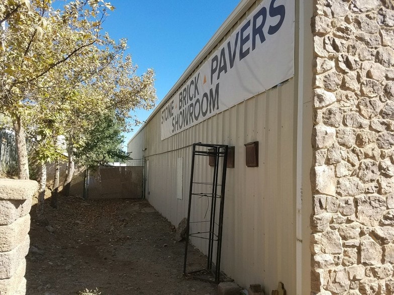 More Photos Of 2601 N Lake Valley Rd, Prescott Valley Warehouse For Lease