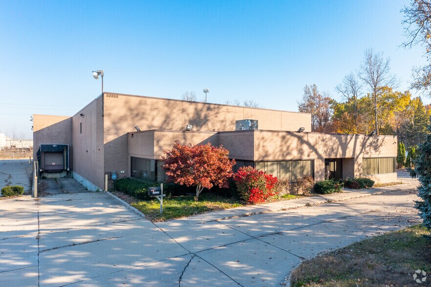 Primary Photo Of 33855 Capitol St, Livonia Distribution For Lease