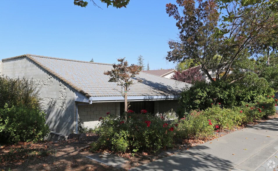 More Photos Of 5671 Sonoma Dr, Pleasanton Research And Development For Lease