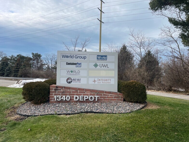 More Photos Of 1340 Depot St, Cleveland Office For Lease