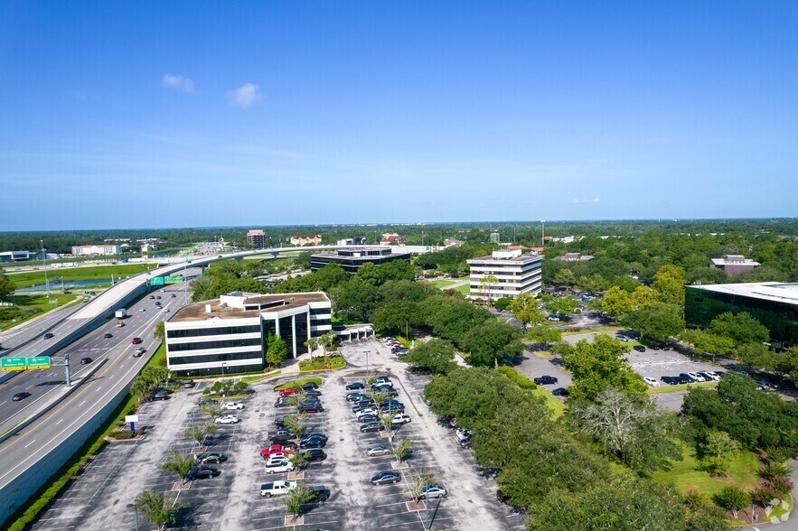 More Photos Of 6622 S Southpoint Dr, Jacksonville Office For Lease