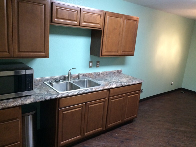 More Photos Of 120 Coad St, Fort Worth Warehouse For Lease
