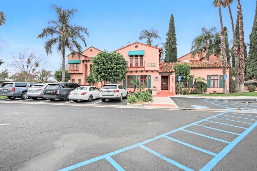 More Photos Of 1252-1254 Irvine Blvd, Tustin Medical For Lease