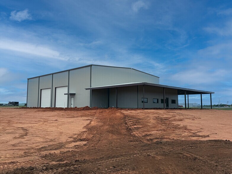 Primary Photo Of 16500 Hwy 66 hwy, Yukon Warehouse For Lease