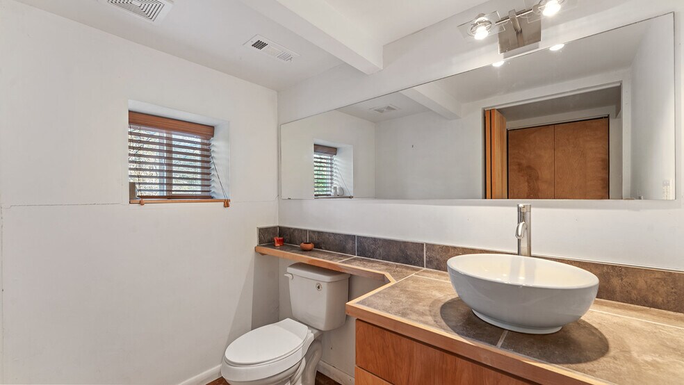 More Photos Of 1320 E Pump Station Rd, Fayetteville Light Manufacturing For Sale