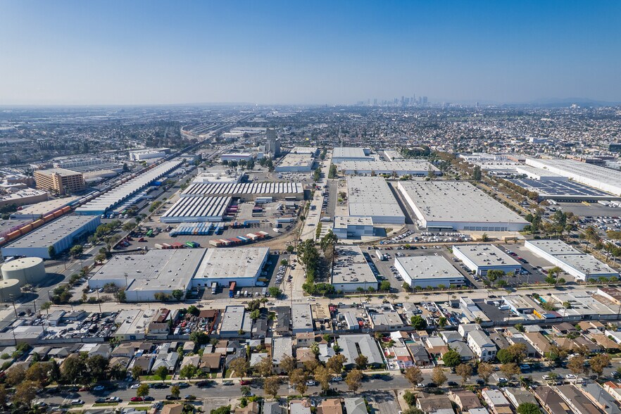 More Photos Of 1412 S Gerhart Ave, Commerce Warehouse For Sale