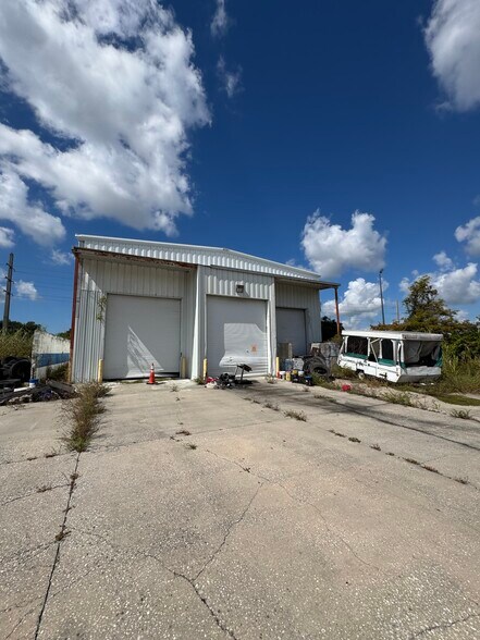 More Photos Of 2906 Cargo St, Fort Myers Warehouse For Lease