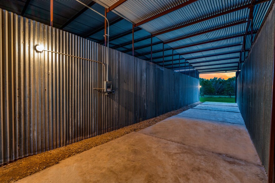 More Photos Of 8826 Fm 725, McQueeney Specialty For Sale