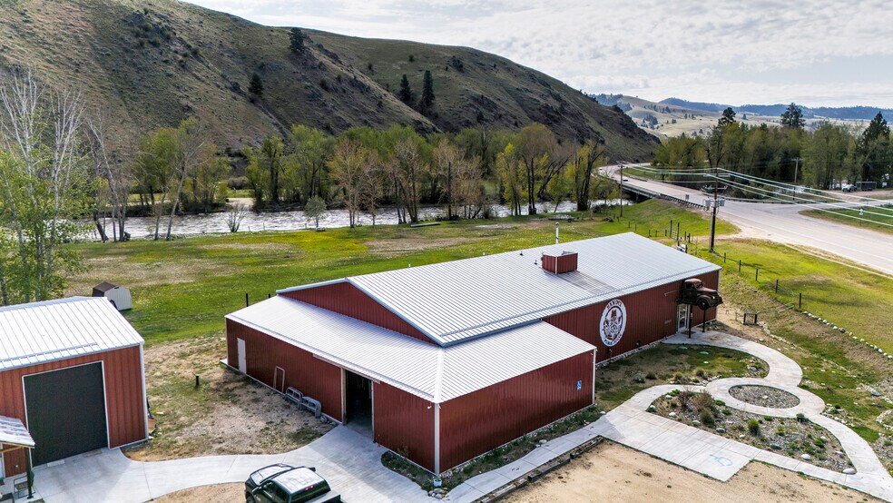 More Photos Of 125 & 139 Hannon Ln, Darby Restaurant For Sale