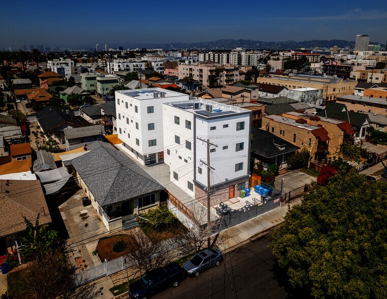 Primary Photo Of 1135 S Ardmore Ave, Los Angeles Apartments For Sale