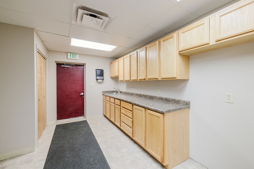 More Photos Of 1750 Manzanita Dr, Elko Office Residential For Sale