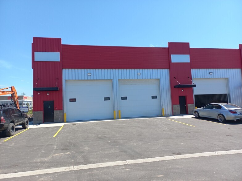 More Photos Of 285127 Frontier Rd, Calgary Warehouse For Lease