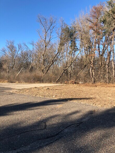 More Photos Of 14735 NE Highway 65 St, Andover Office For Sale