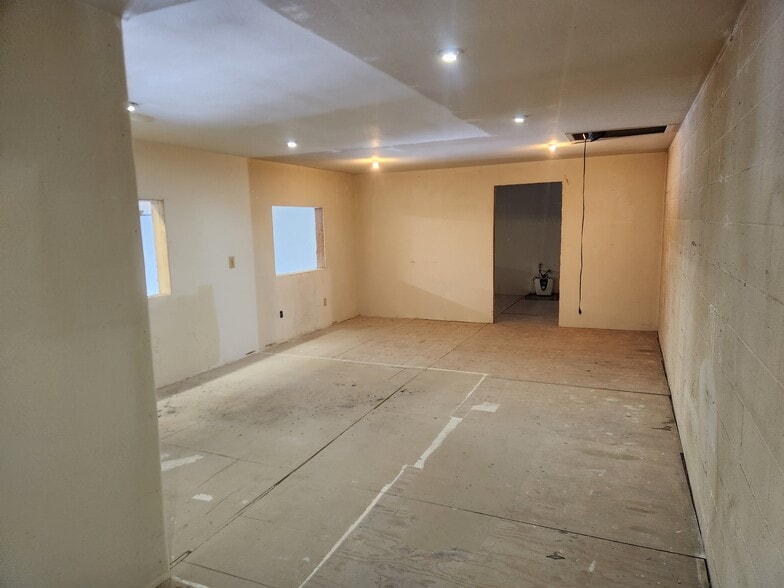 More Photos Of 2464 NE Stapleton Rd, Vancouver Industrial For Lease