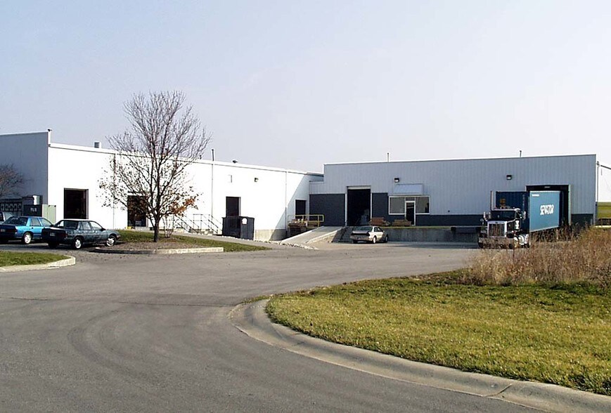 More Photos Of 941-955 Monument Dr, Lebanon Light Manufacturing For Lease