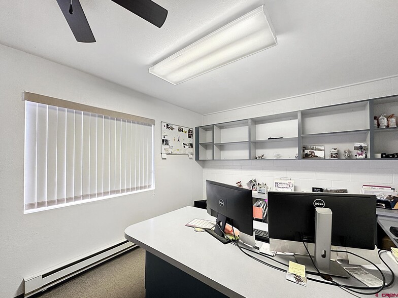 More Photos Of 685 Industrial Blvd, Delta Warehouse For Lease