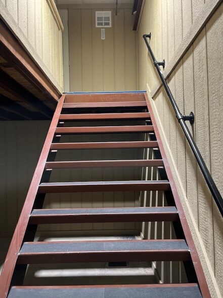 More Photos Of 2524 NW 2nd St, Oklahoma City Manufacturing For Sale