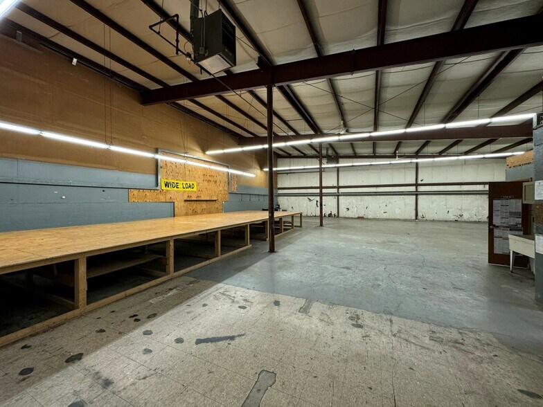 More Photos Of 273 Weymouth St, Rockland Flex For Lease