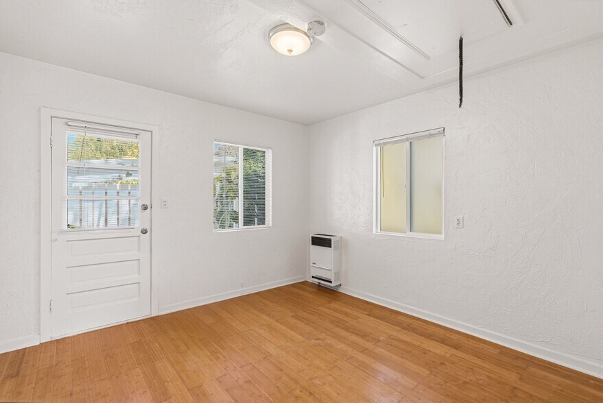 More Photos Of 215 Lolita St, Encinitas Apartments For Sale